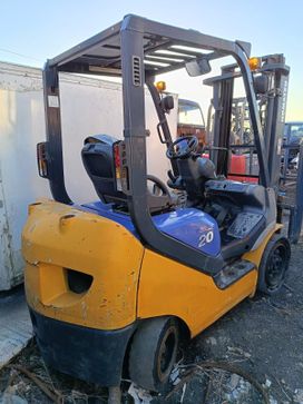   Komatsu FB20RJY 2010 , 820000 , 