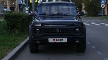 3   4x4  2018 , 800000 , 