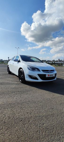 -- Opel Astra, 2013