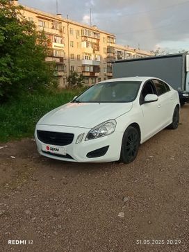  Volvo S60 2012 , 900000 , 