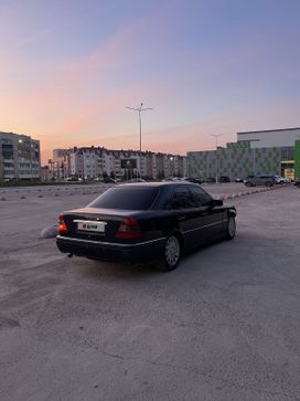  Mercedes-Benz C-Class 1993 , 210000 , 