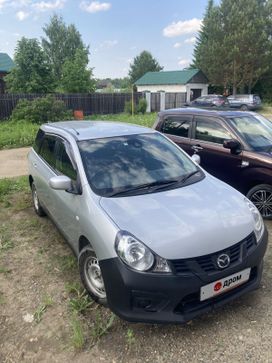  Mazda Familia 2017 , 745000 , 