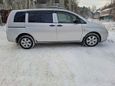    Toyota Isis 2007 , 700000 , 