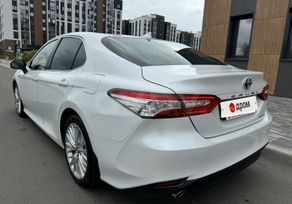  Toyota Camry 2020 , 3377000 , 