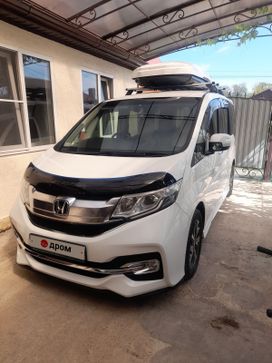    Honda Stepwgn 2015 , 2100000 , -