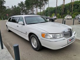  Lincoln Town Car 2001 , 780000 , 