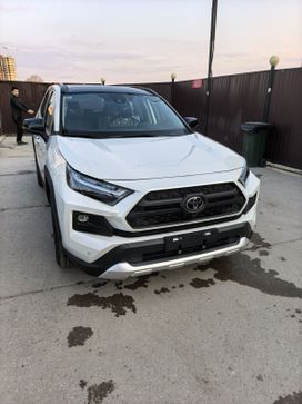 SUV   Toyota RAV4 2024 , 4450000 , 