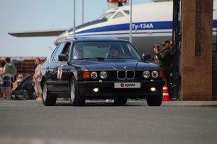  BMW 7-Series 1988 , 932000 , 