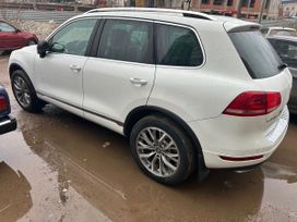 SUV   Volkswagen Touareg 2014 , 2100000 , 