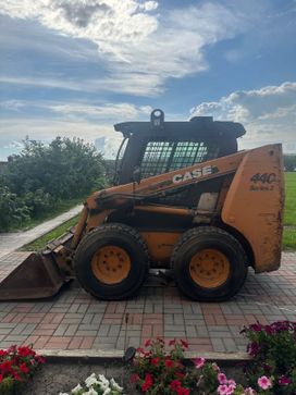 - Case 440 2009 , 1500000 , 