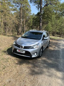    Toyota Verso 2013 , 1400000 , 