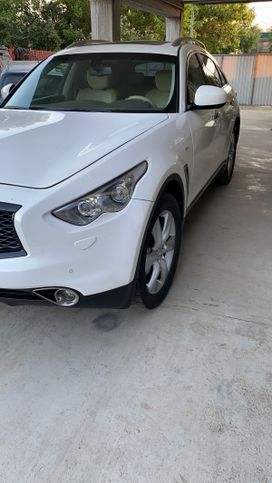 SUV   Infiniti FX30d 2013 , 2300000 , 