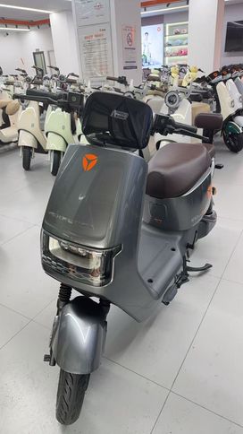  Yadea E8S 2025 , 163700 , 