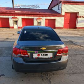  Chevrolet Cruze 2011 , 700000 , 