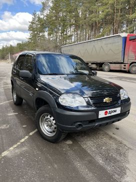 SUV   Chevrolet Niva 2013 , 615000 , 
