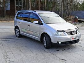    Volkswagen Touran 2006 , 630000 , 