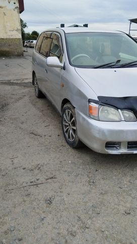    Toyota Gaia 2002 , 400000 , 