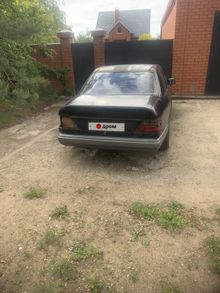  E-Class, 1989