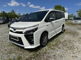    Toyota Voxy 2019 , 2715000 , 