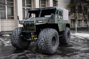  Yars 3850 TD 2025 , 2440000 , 
