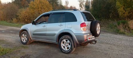 SUV   Toyota RAV4 2000 , 610000 , 