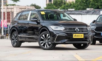 SUV   Volkswagen Tiguan 2021 , 1350000 , 