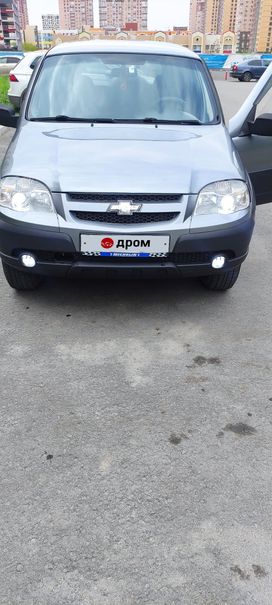 SUV   Chevrolet Niva 2011 , 550000 , --