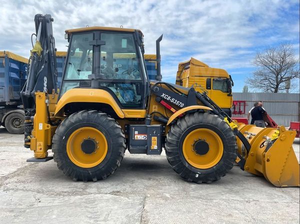 - XCMG XC8-S3570 2025 , 8120000 , 