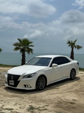  Toyota Crown 2013 , 2610000 , --