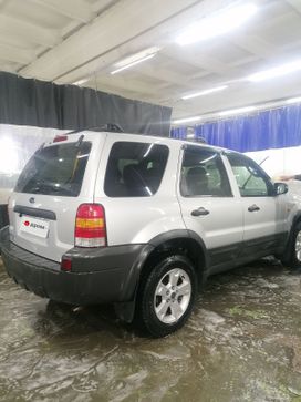SUV   Ford Maverick 2004 , 800000 , 