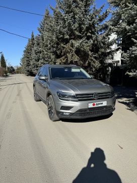 SUV   Volkswagen Tiguan 2019 , 2700000 , 