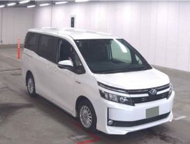    Toyota Voxy 2015 , 1390000 , 