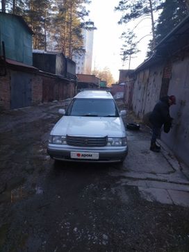  Toyota Crown 1996 , 405000 , 