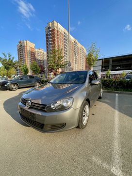  Volkswagen Golf 2011 , 700000 , 
