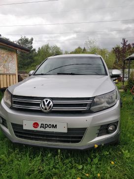 SUV   Volkswagen Tiguan 2012 , 829000 , -