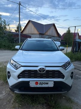 SUV   Toyota RAV4 2021 , 2900000 , 
