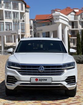 SUV   Volkswagen Touareg 2018 , 4350000 , 