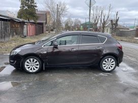  Opel Astra 2013 , 900000 , 