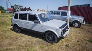 SUV    4x4 2131  2012 , 359000 , 