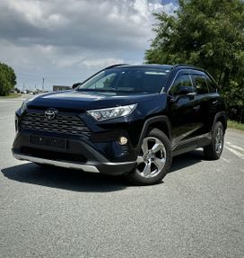 SUV   Toyota RAV4 2019 , 2820000 , 