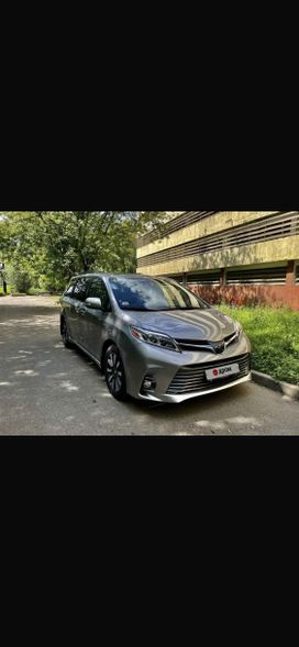    Toyota Sienna 2018 , 4000000 , 