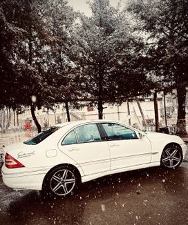  Mercedes-Benz C-Class 2004 , 800000 , 