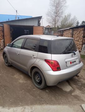  Toyota ist 2004 , 550000 , 