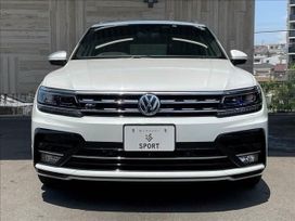 SUV   Volkswagen Tiguan 2020 , 1700000 , 