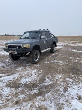  Toyota Hilux 1991 , 900000 , -