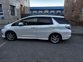  Honda Fit Shuttle 2012 , 900000 , 