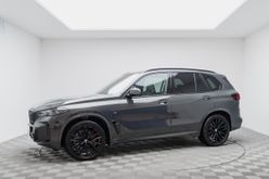  X5, 2025