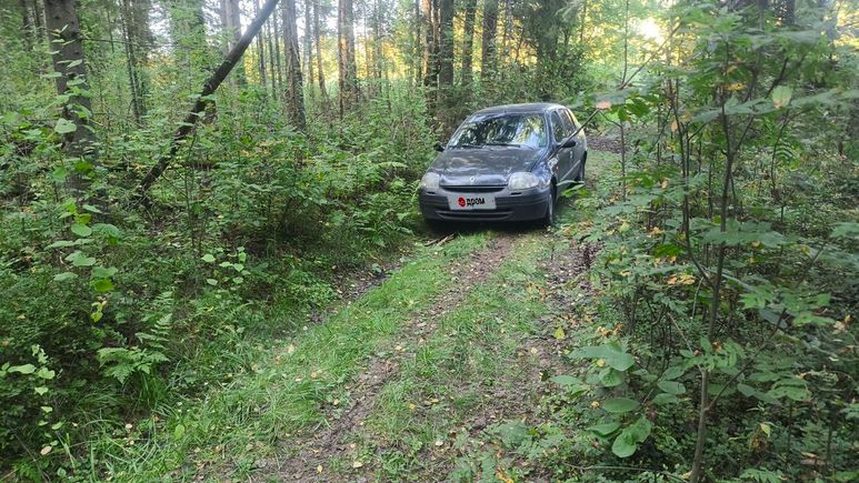 Renault Clio 2001 , 240000 , 