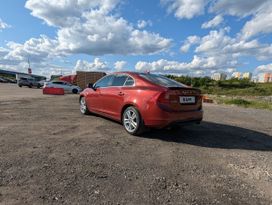  Volvo S60 2011 , 930000 , 