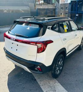 SUV   Kia Seltos 2024 , 2600000 , 